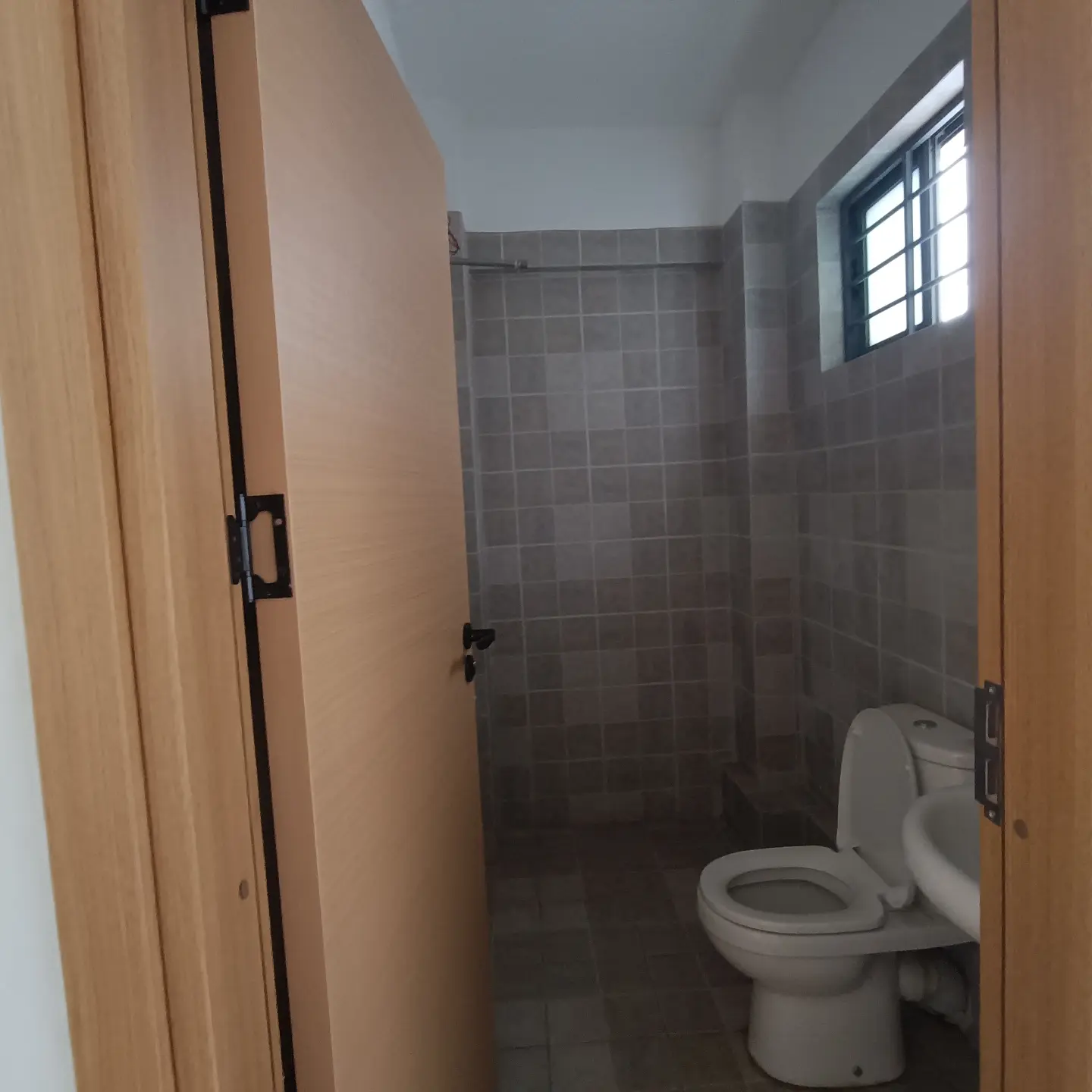 2 Bedroom Apartment For Sale thumbnail 10