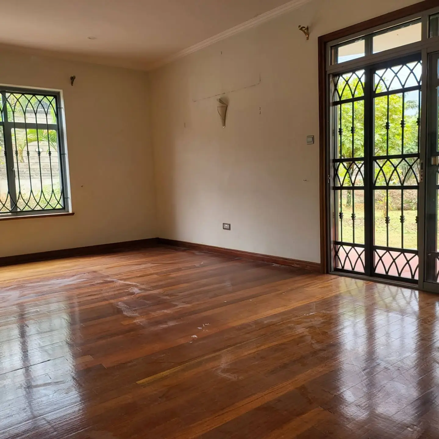 Modern 5 Bedroom House For Rent In Runda thumbnail 2
