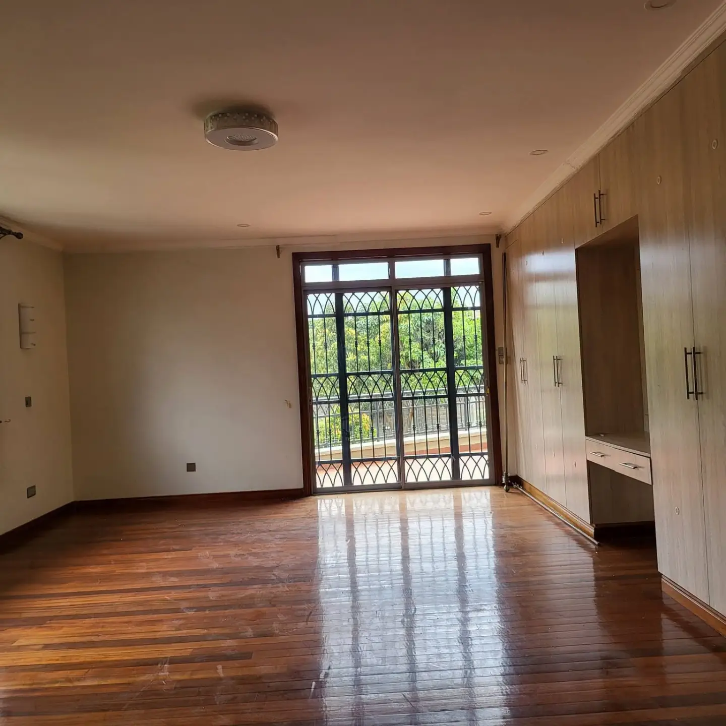 Modern 5 Bedroom House For Rent In Runda thumbnail 4