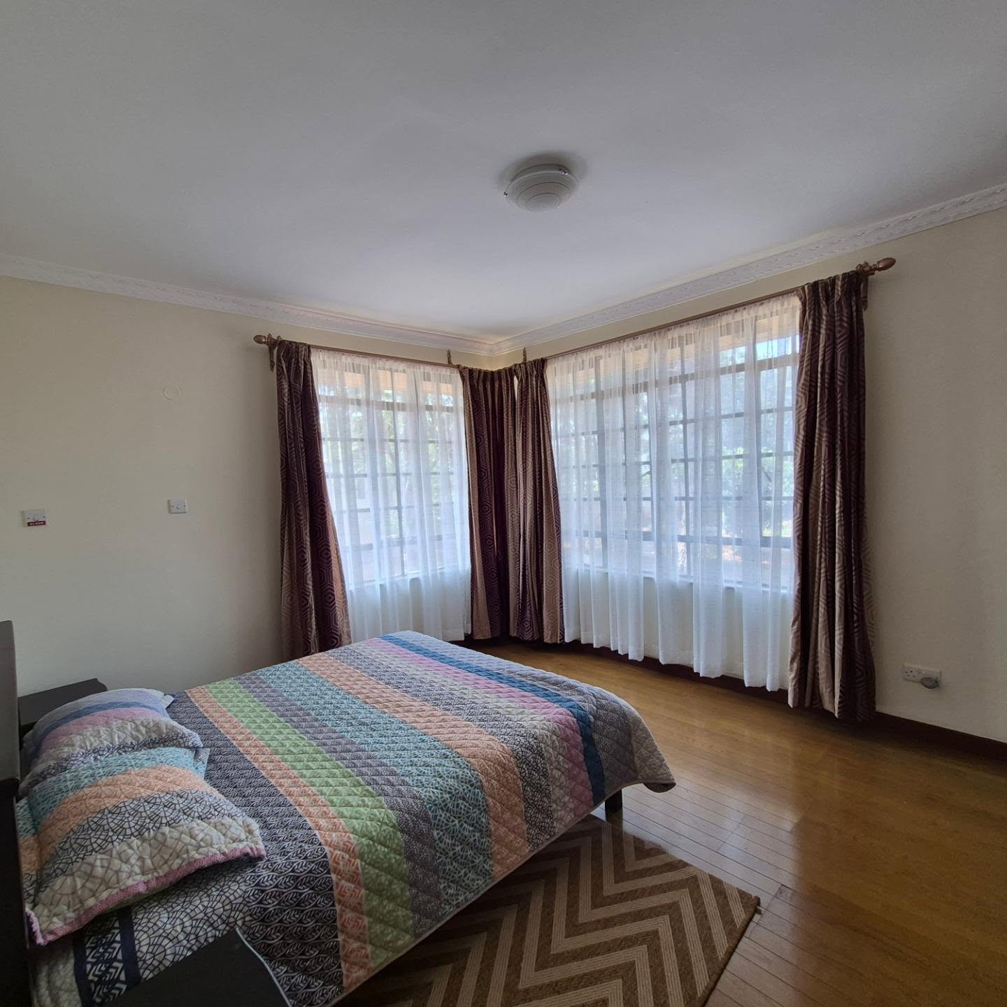 Furnished 5 Bedroom House For Rent thumbnail 13