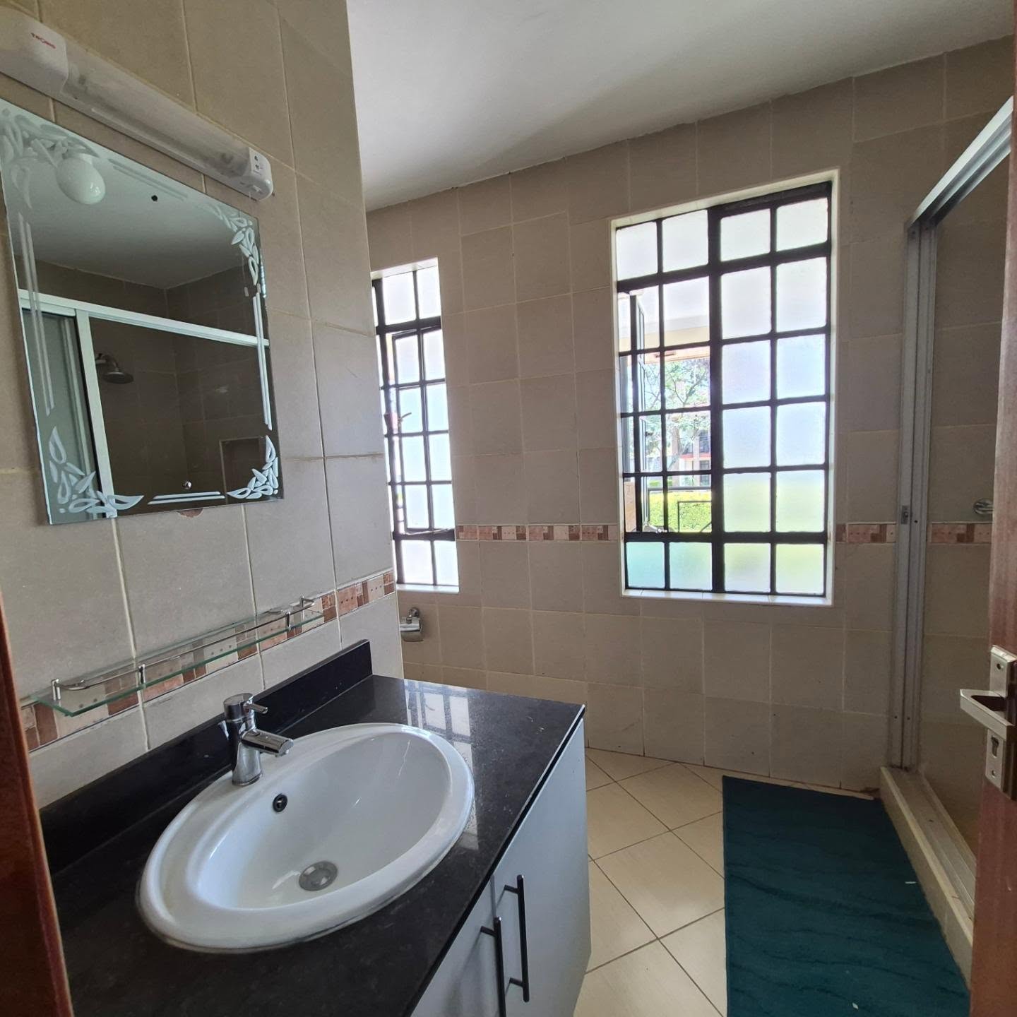 Furnished 5 Bedroom House For Rent thumbnail 17
