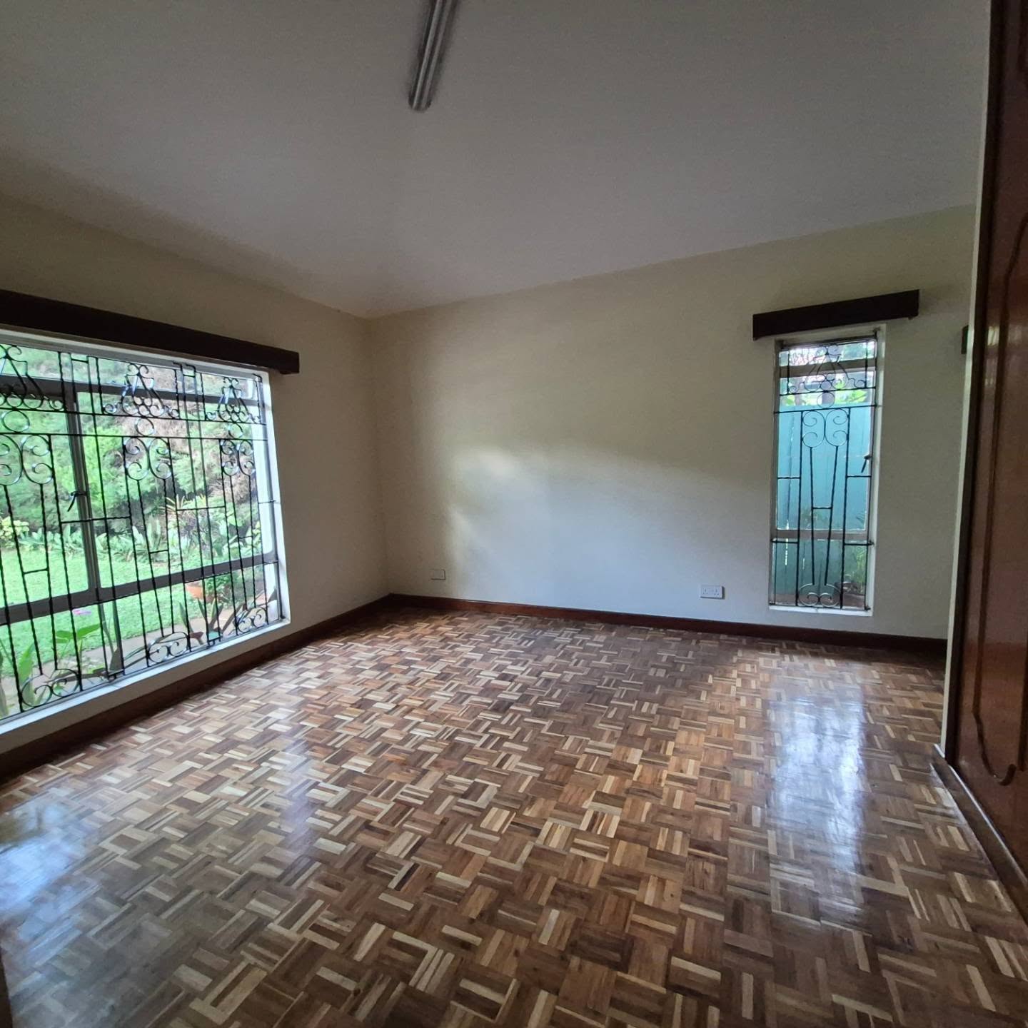 Spacious 5 Bedroom House For Rent In Gigiri thumbnail 3