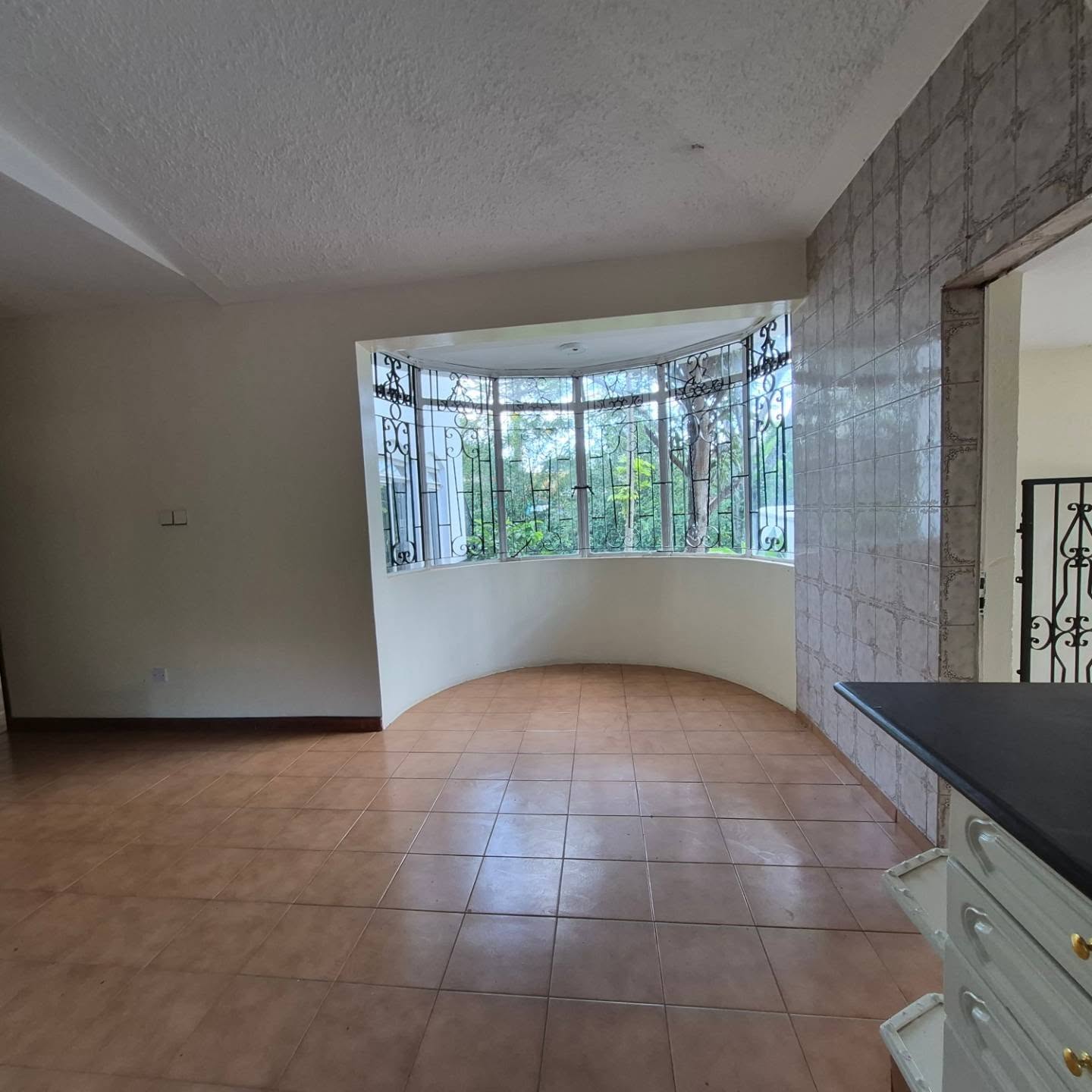 Spacious 5 Bedroom House For Rent In Gigiri thumbnail 7