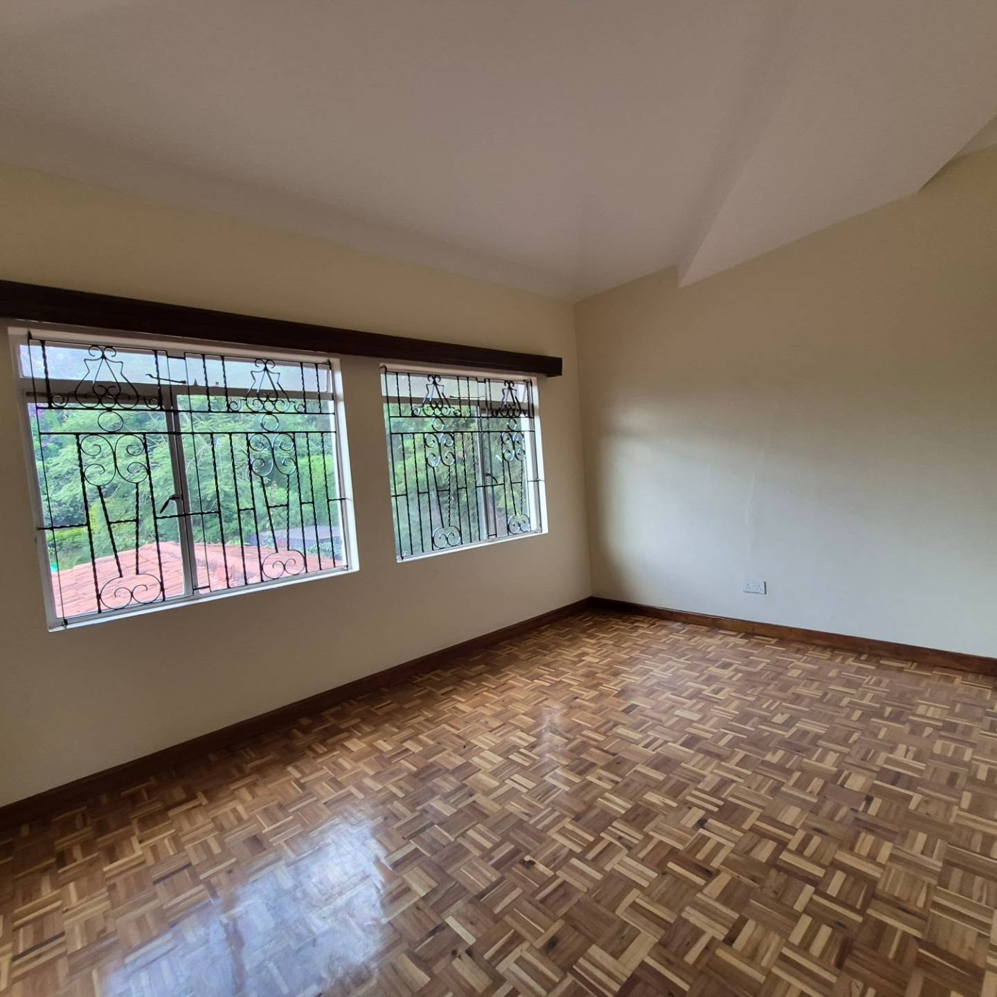 Spacious 5 Bedroom House For Rent In Gigiri thumbnail 15