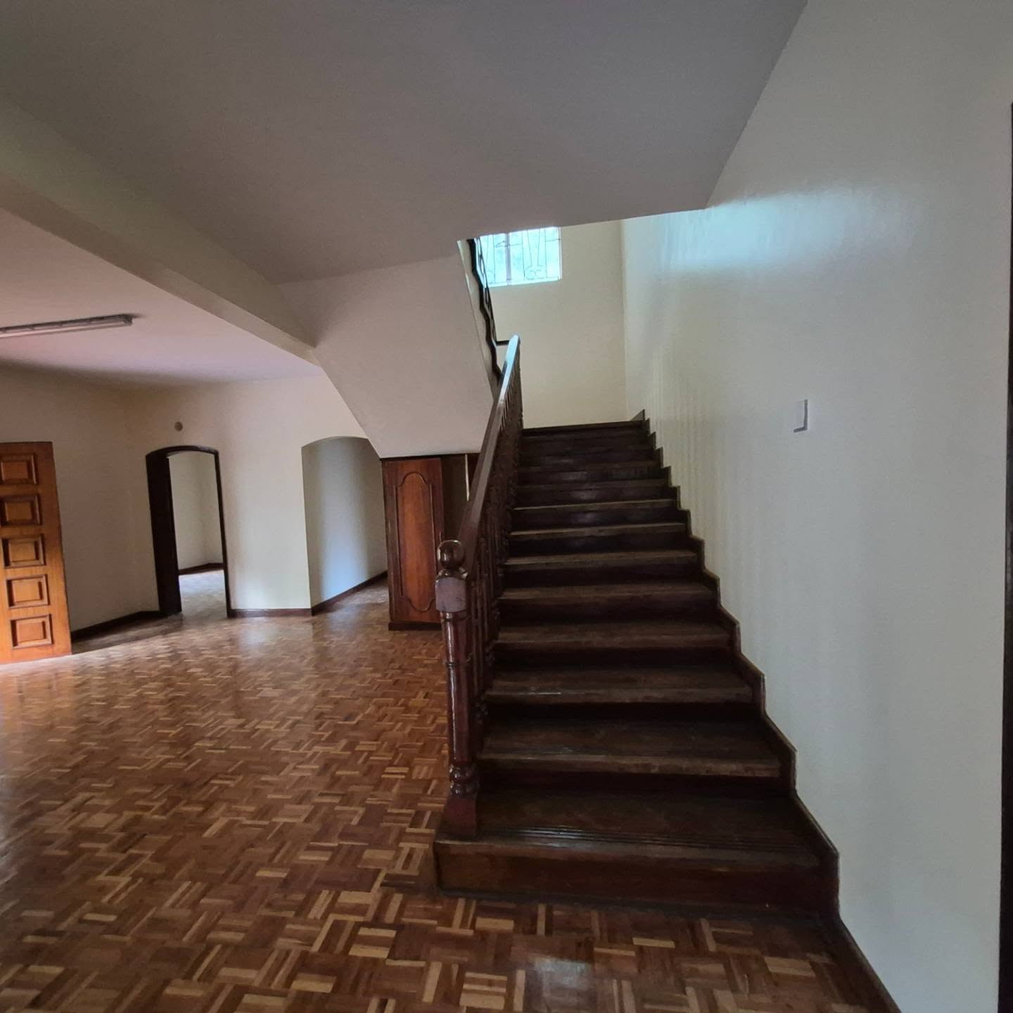 Spacious 5 Bedroom House For Rent In Gigiri thumbnail 18