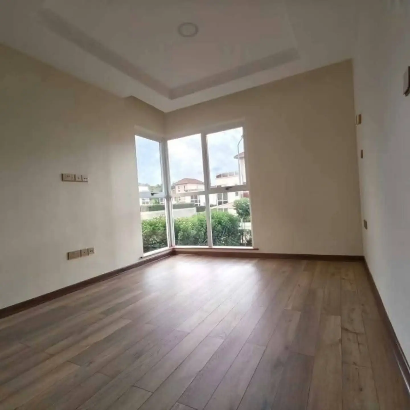 Modern 4 Bedroom Townhouse For Rent In Runda thumbnail 7