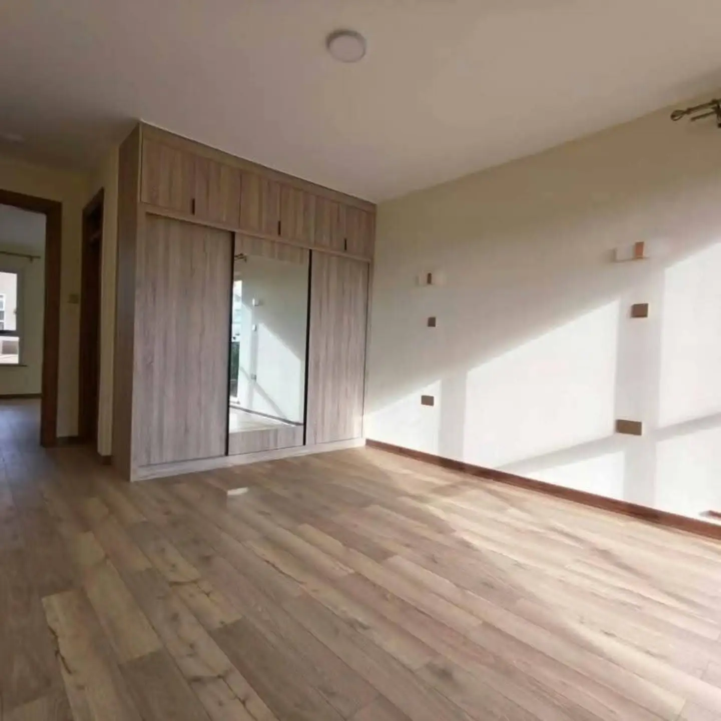 Modern 4 Bedroom Townhouse For Rent In Runda thumbnail 8