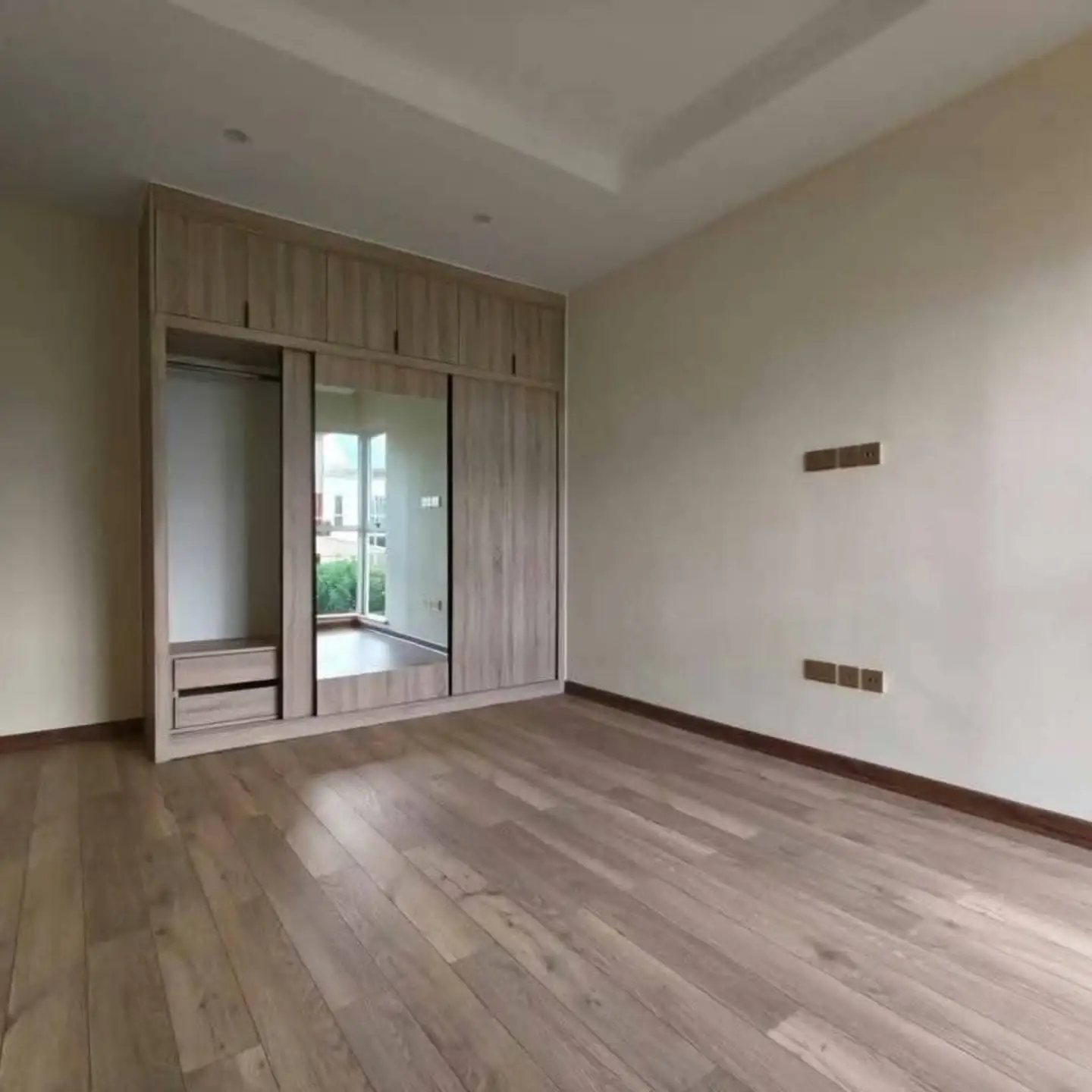 Modern 4 Bedroom Townhouse For Rent In Runda thumbnail 14