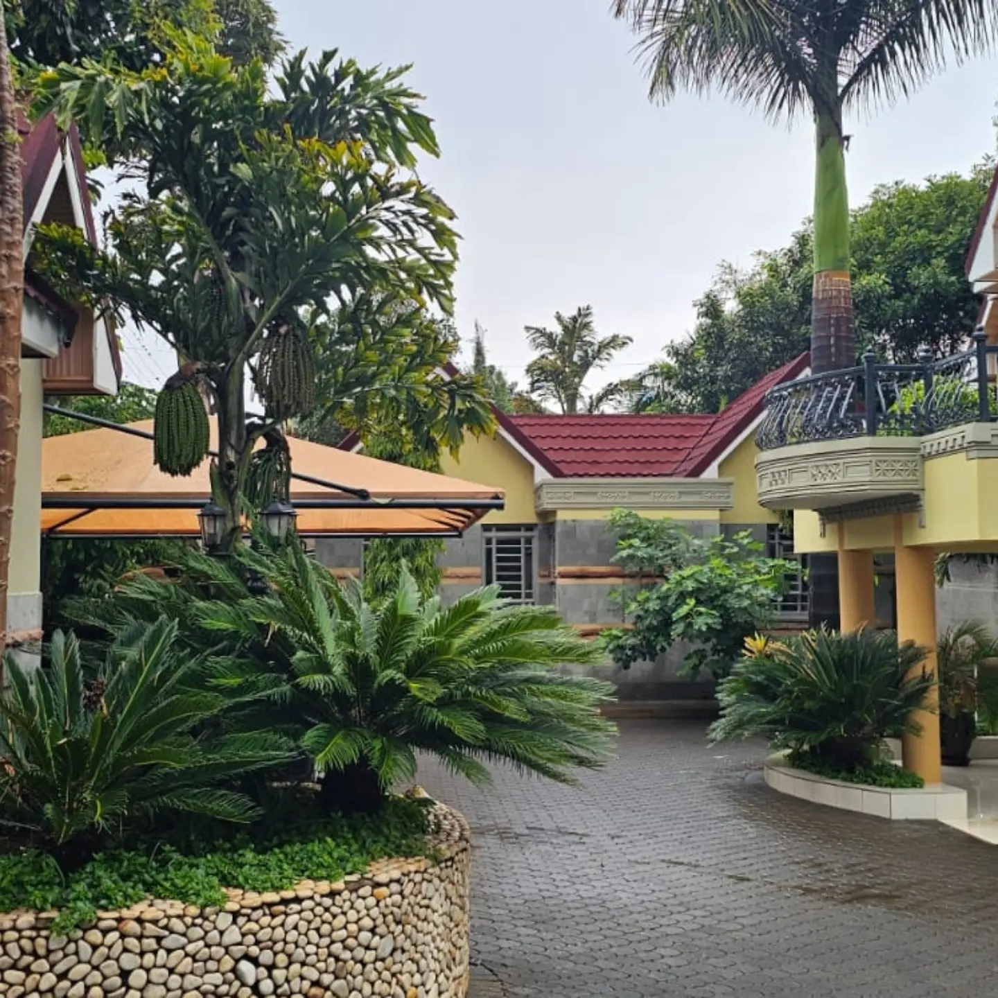 6 Bedroom House For Sale In Kiambu Road thumbnail 3
