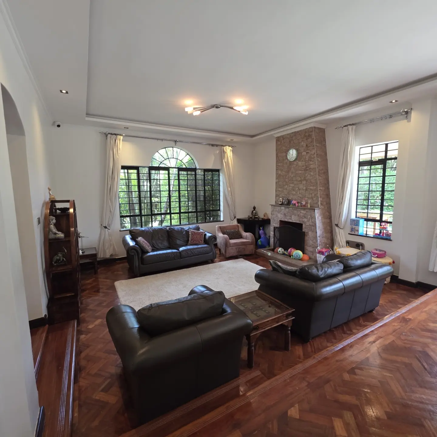 Luxury 5 Bedroom Townhouse For Sale In Kitisuru thumbnail 3
