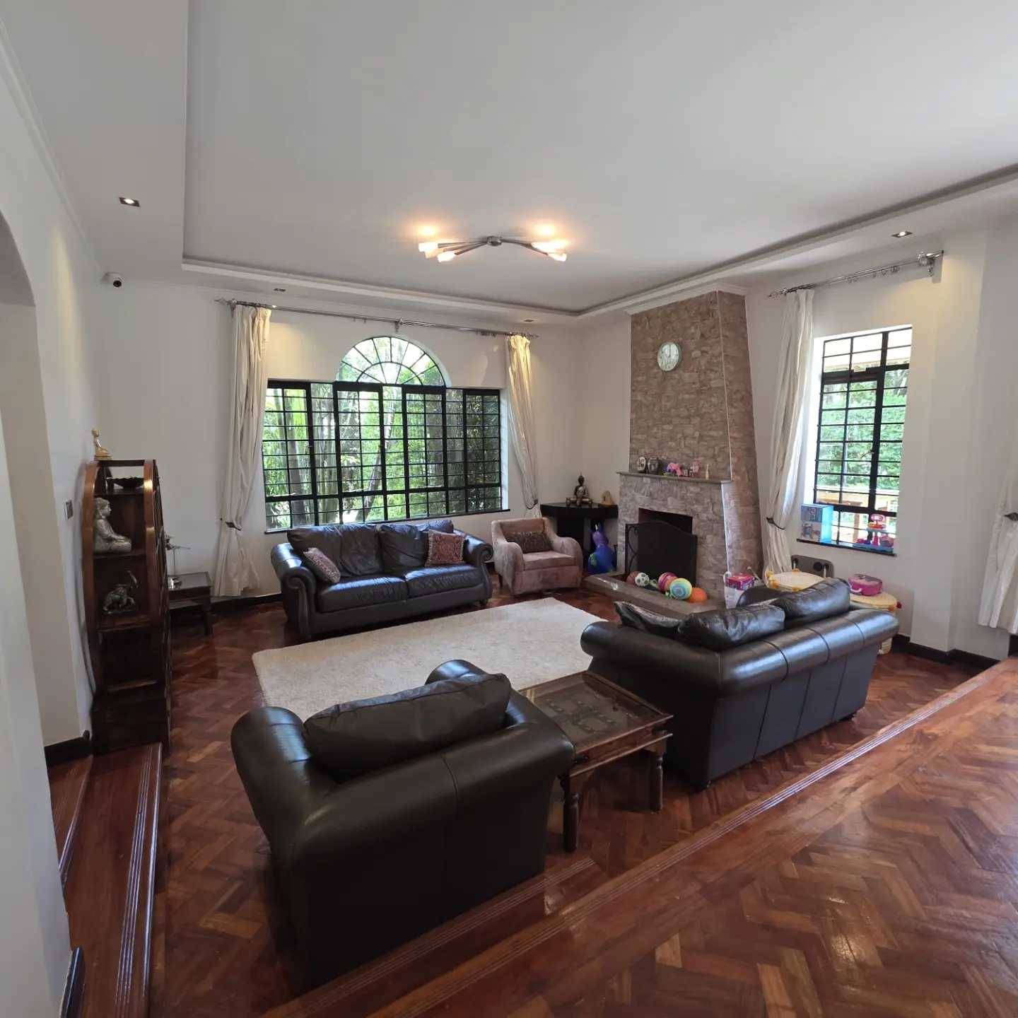 Luxury 5 Bedroom Townhouse For Sale In Kitisuru thumbnail 4
