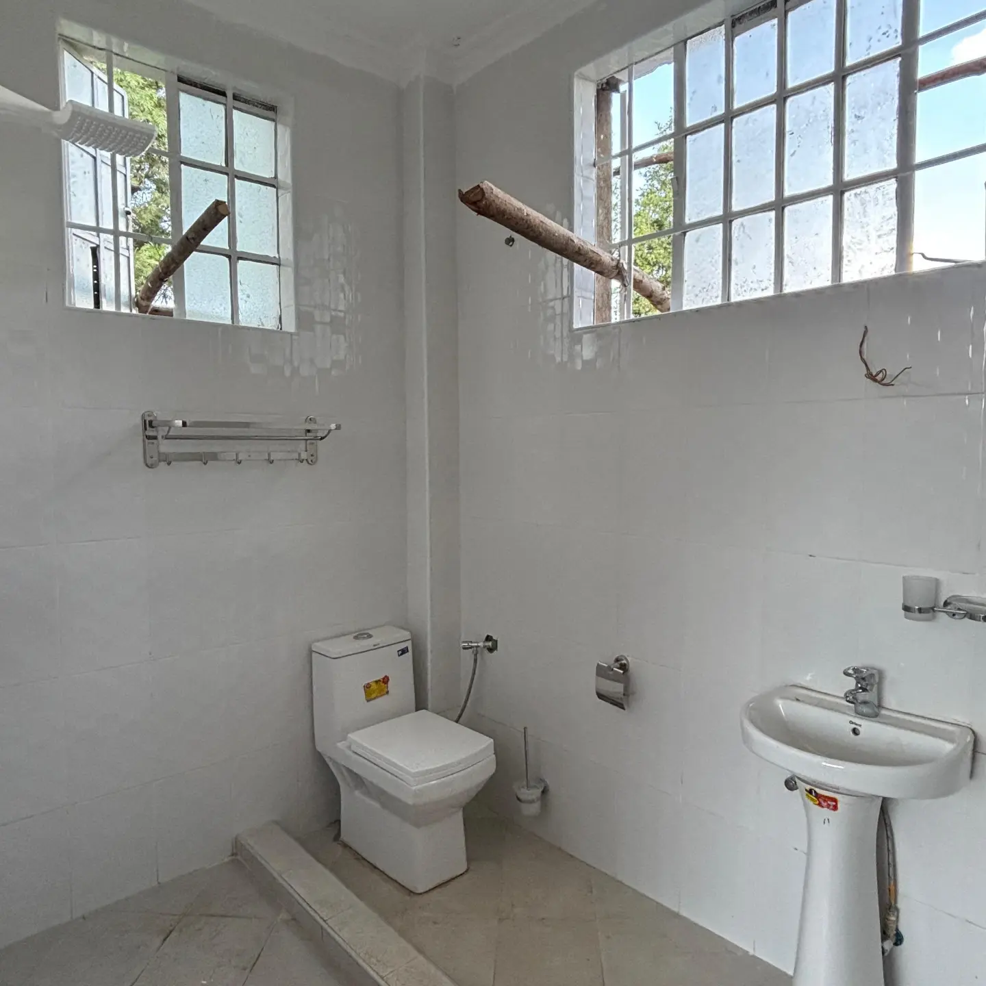 Modern 6 Bedroom Villa For Rent In Muthaiga thumbnail 8
