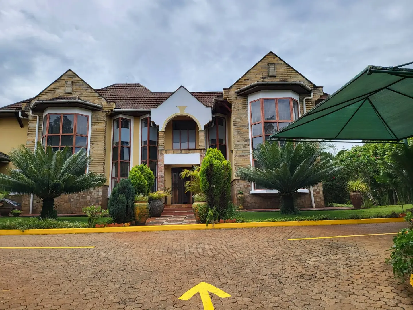 5 Bedroom All-Ensuite House with DSQ For Rent In Runda — Runda, Nairobi