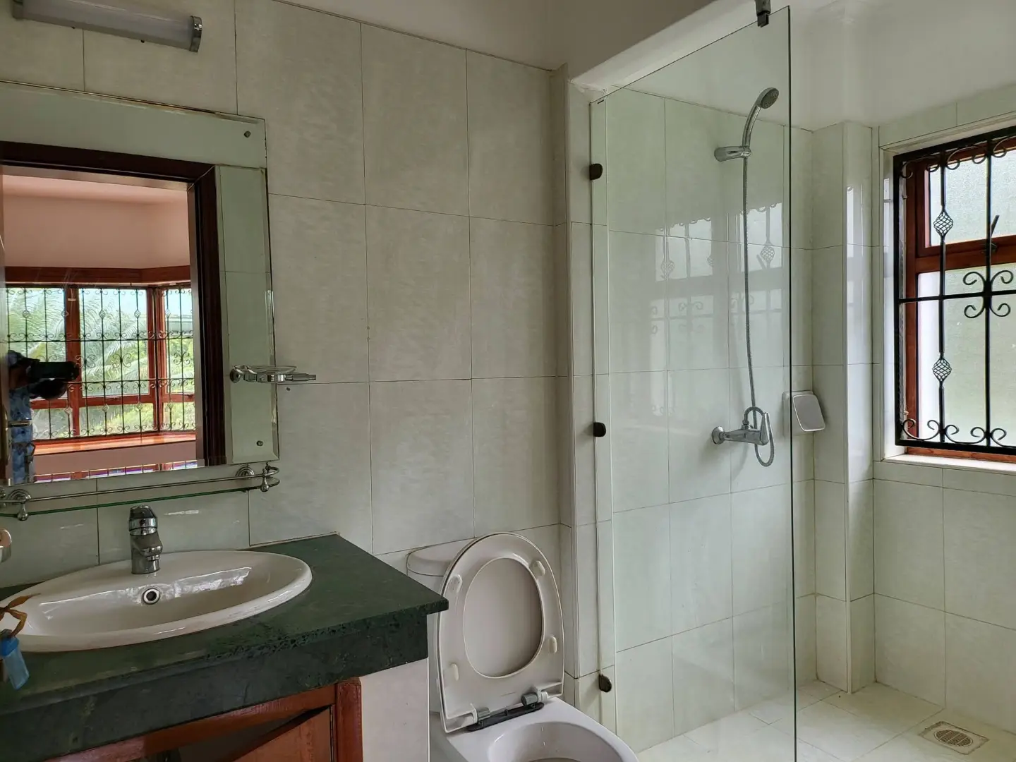 5 Bedroom All-Ensuite House with DSQ For Rent In Runda thumbnail 2