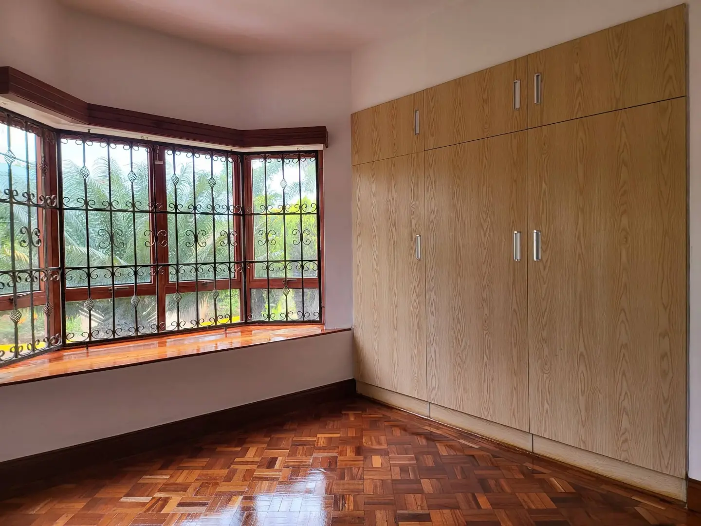 5 Bedroom All-Ensuite House with DSQ For Rent In Runda thumbnail 3
