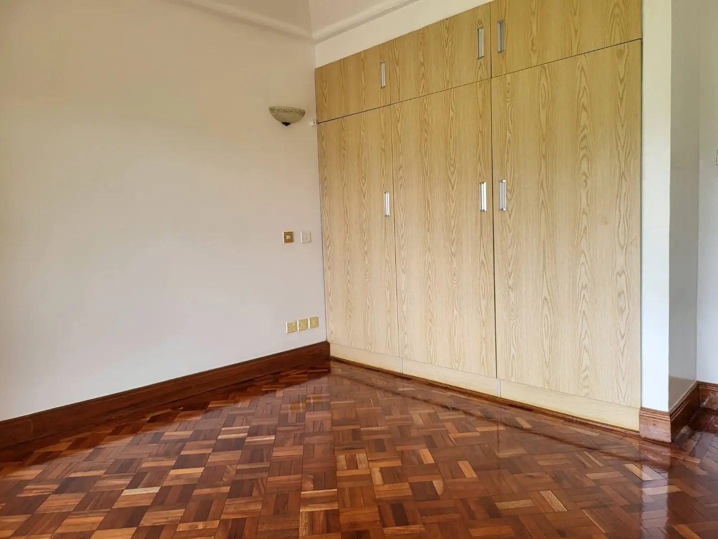 5 Bedroom All-Ensuite House with DSQ For Rent In Runda thumbnail 7