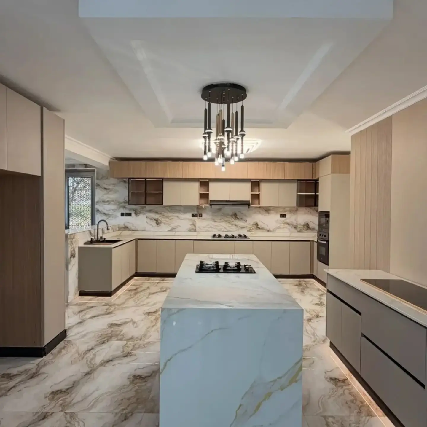 6-Bedroom All-Ensuite Luxury Mansion For Sale In Ruiru thumbnail 4