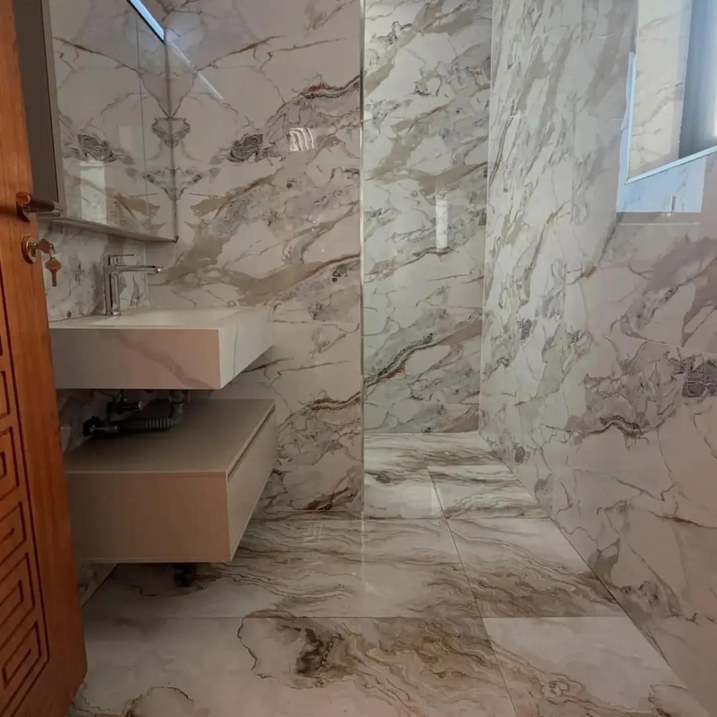 6-Bedroom All-Ensuite Luxury Mansion For Sale In Ruiru thumbnail 8