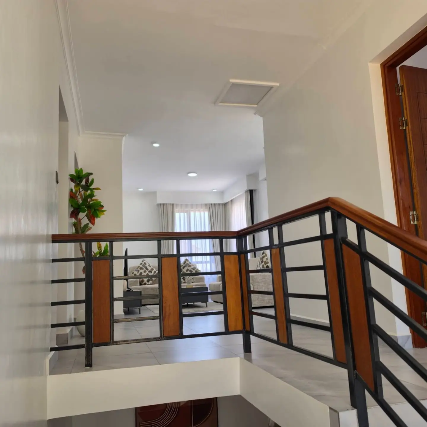 Modern 4 Bedroom Home In Ruiru thumbnail 8