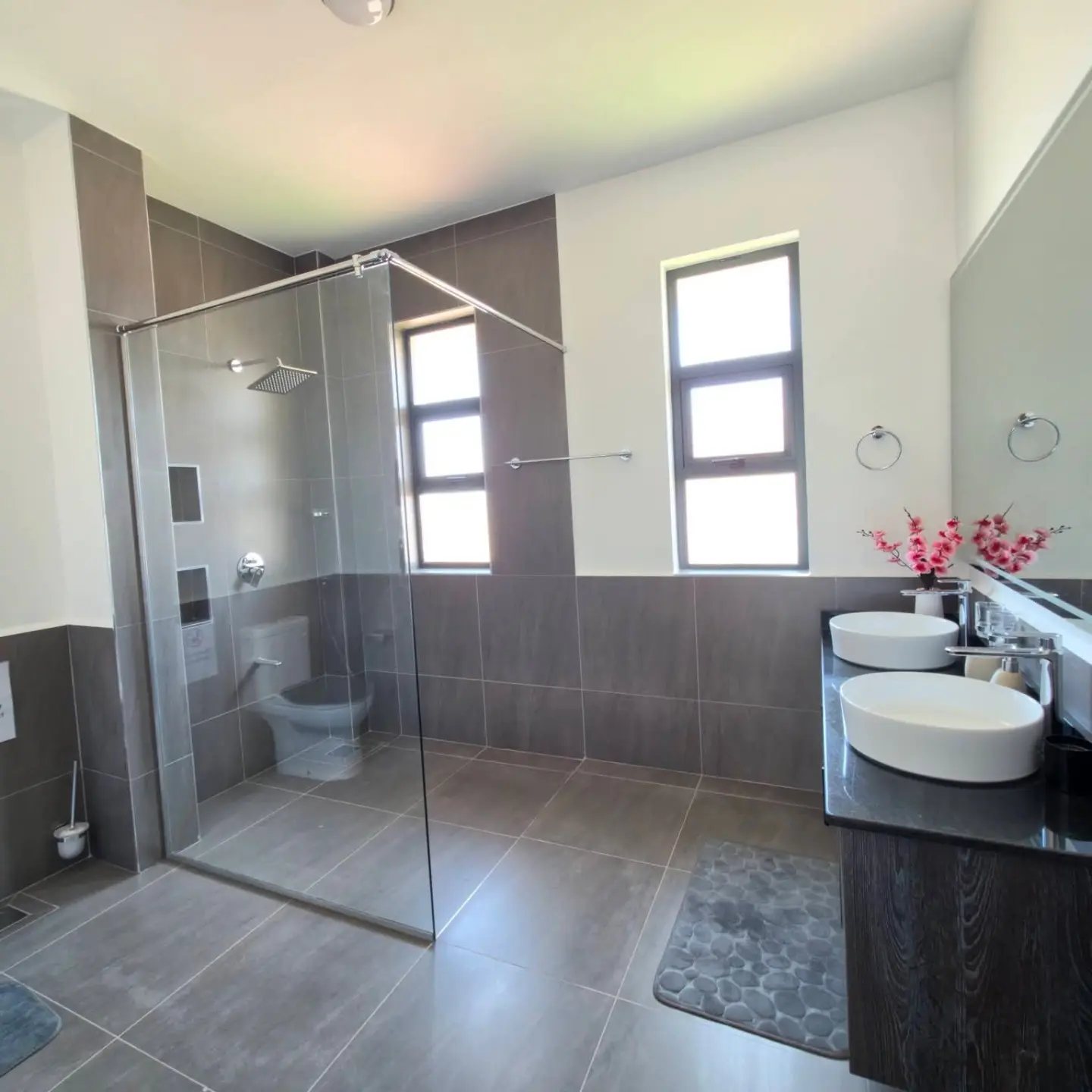 Modern 4 Bedroom Home In Ruiru thumbnail 14