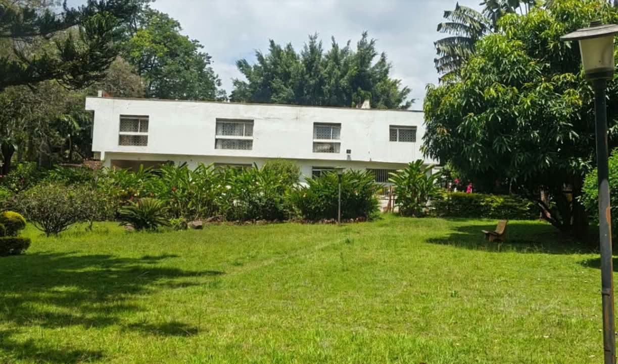 Luxury 5 Bedroom House For Sale In Nairobi thumbnail 2