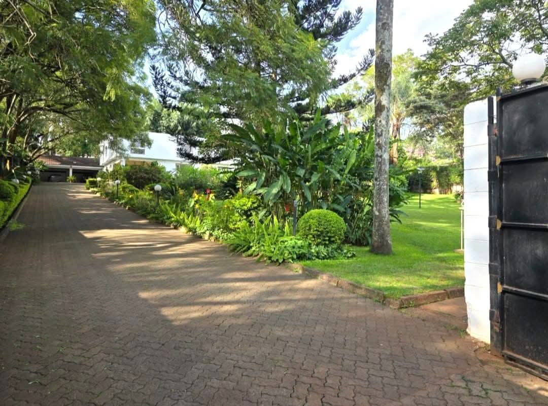 Luxury 5 Bedroom House For Sale In Nairobi thumbnail 6