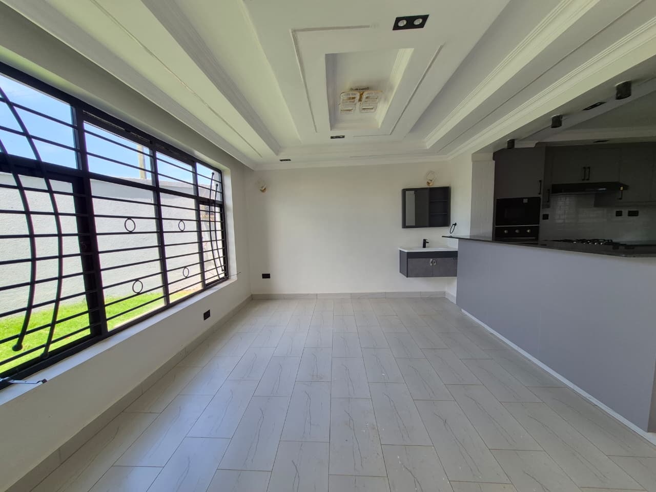 Modern 5 Bedroom Maisonette For Sale In Ruiru thumbnail 3