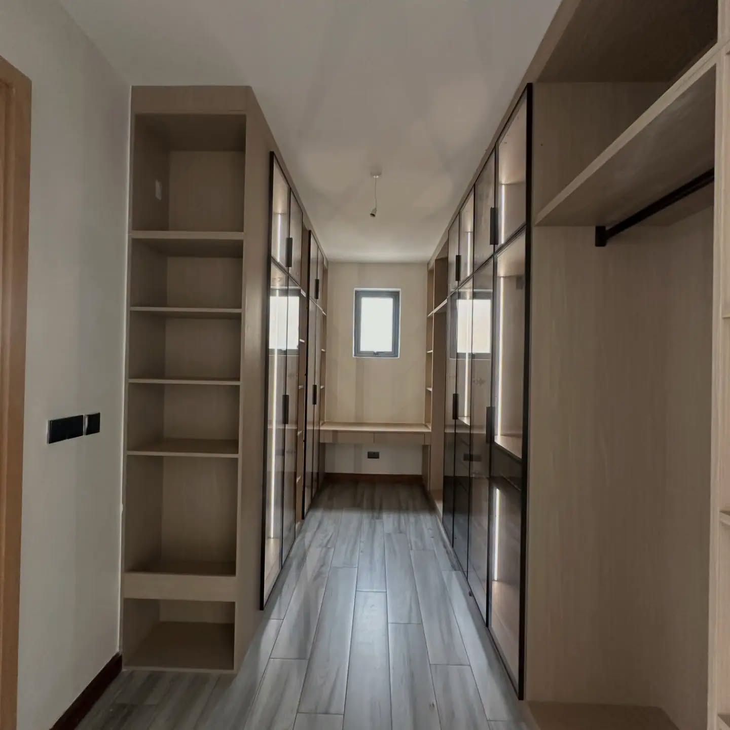 Spacious 6 Bedroom Villa For Sale In Lavington thumbnail 5