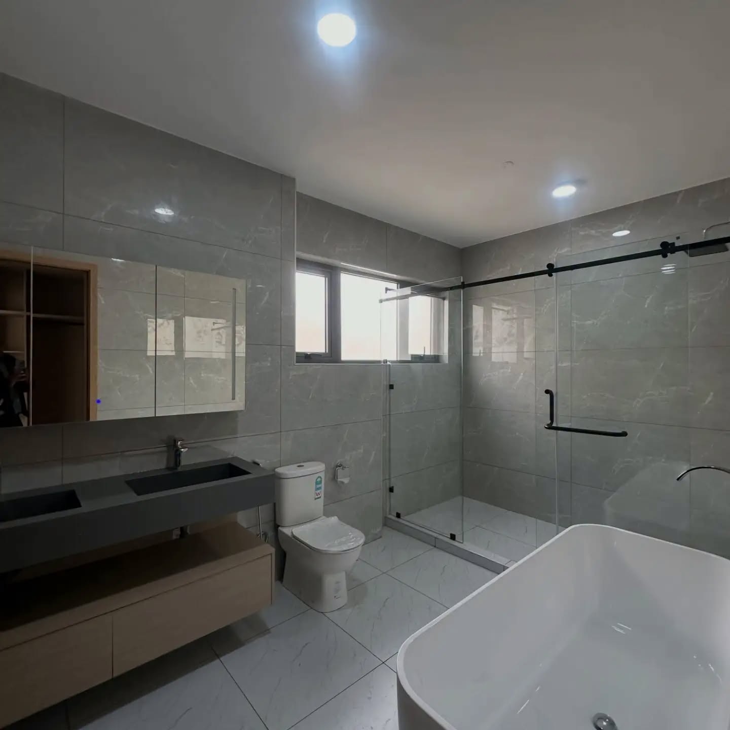 Spacious 6 Bedroom Villa For Sale In Lavington thumbnail 14