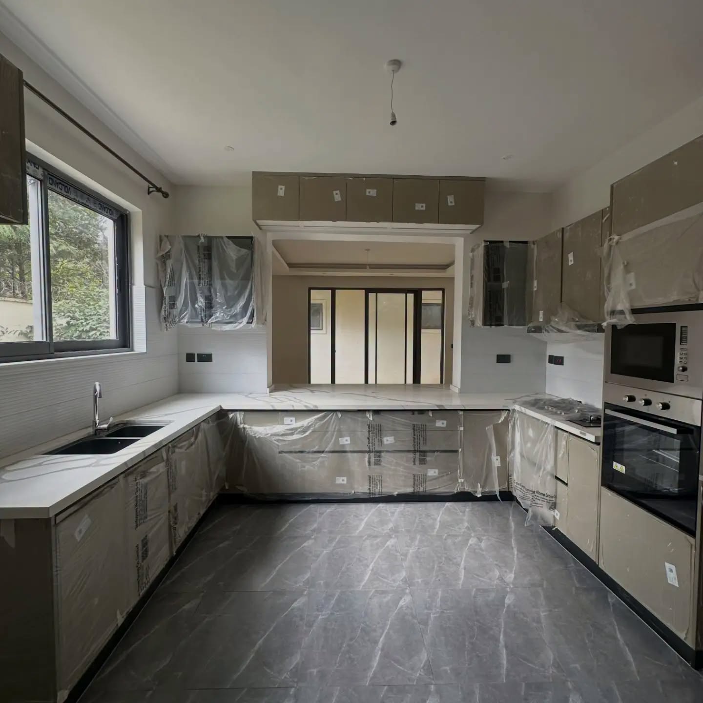 Spacious 6 Bedroom Villa For Sale In Lavington thumbnail 18