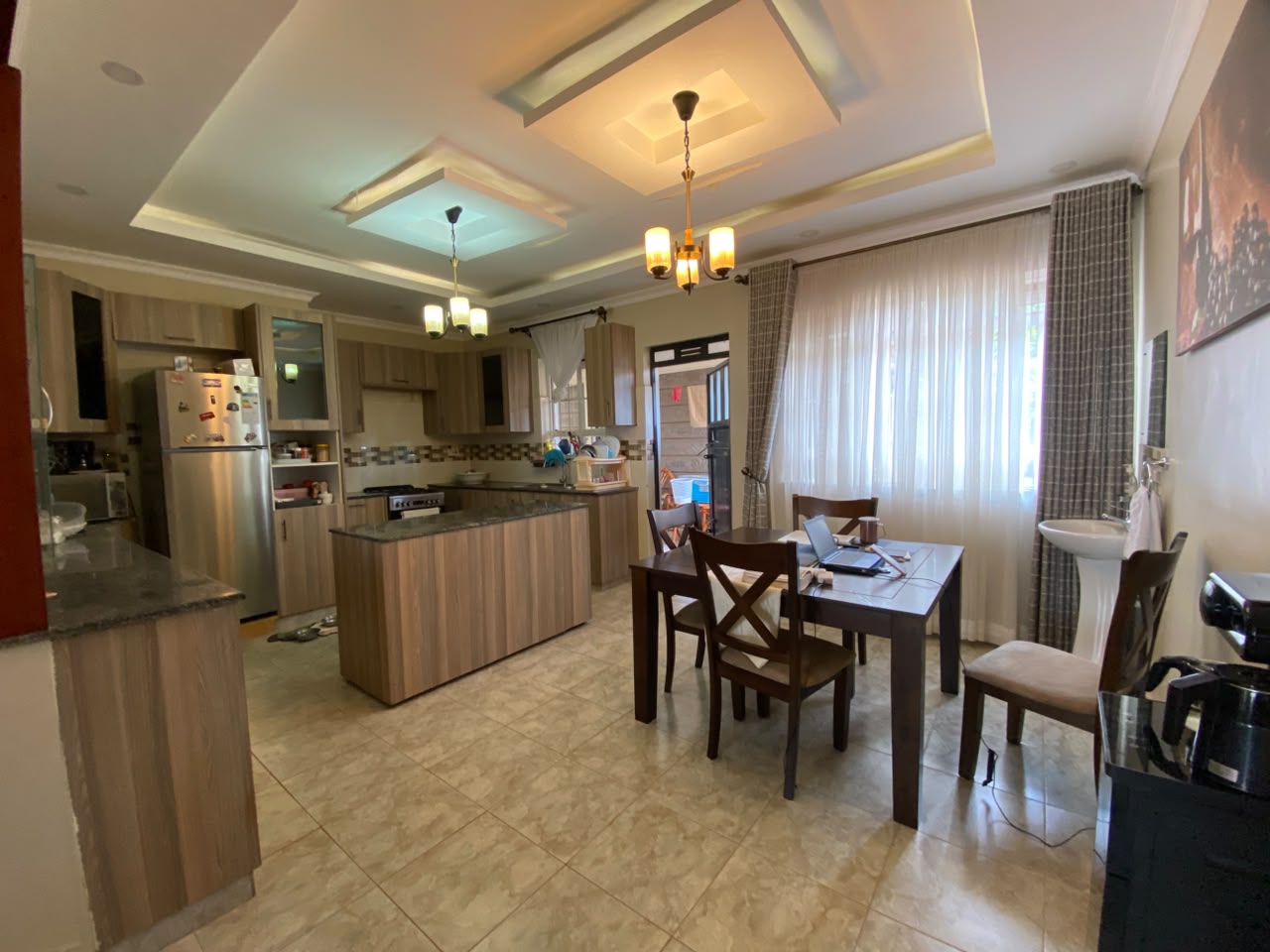 Spacious 3 Bedroom House For Sale thumbnail 3