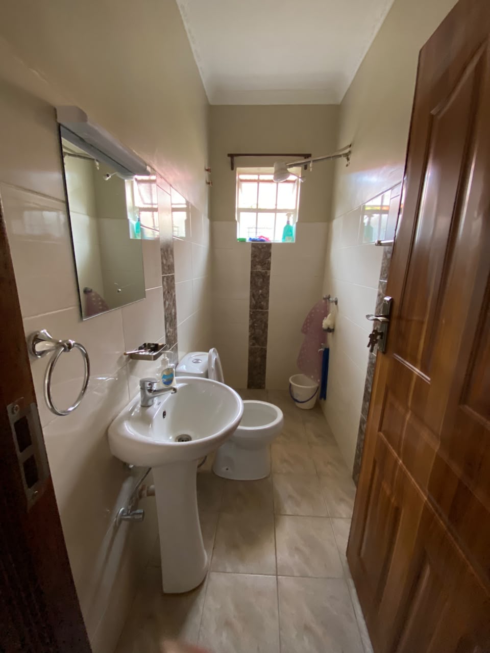 Spacious 3 Bedroom House For Sale thumbnail 8