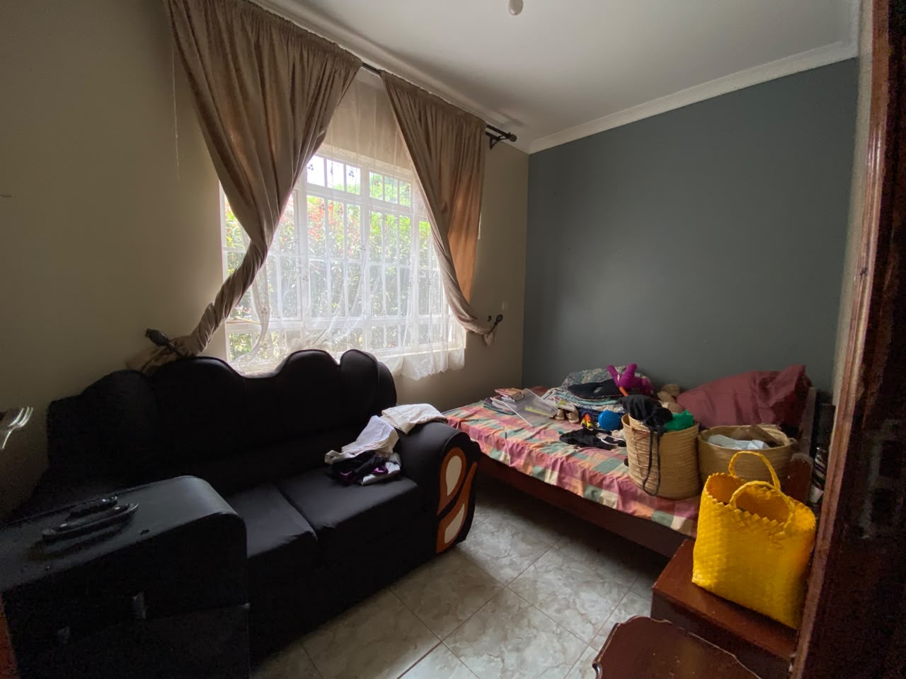 Spacious 3 Bedroom House For Sale thumbnail 20
