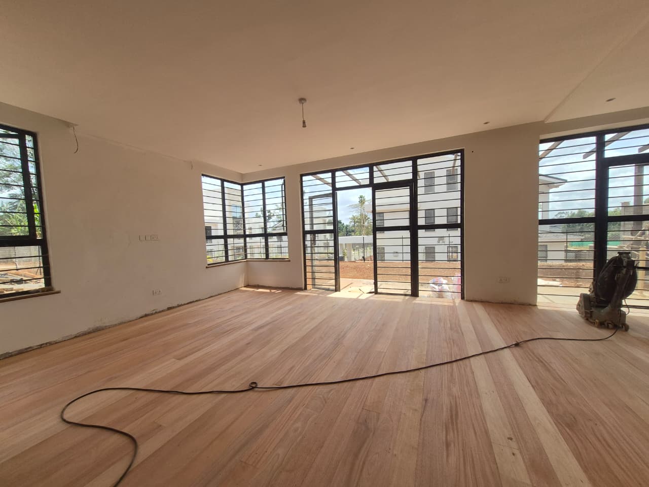Spacious 4 Bedroom House For Sale In Nairobi thumbnail 8