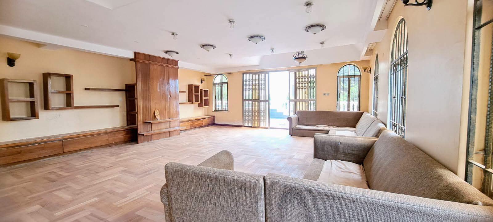 Spacious 6 Bedroom Home With DSQs & Swimming Pool For Sale thumbnail 8
